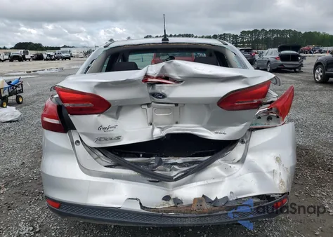 2016 Ford Focus Se z USA, uszkodzony, nr VIN 1FADP3F22GL402818